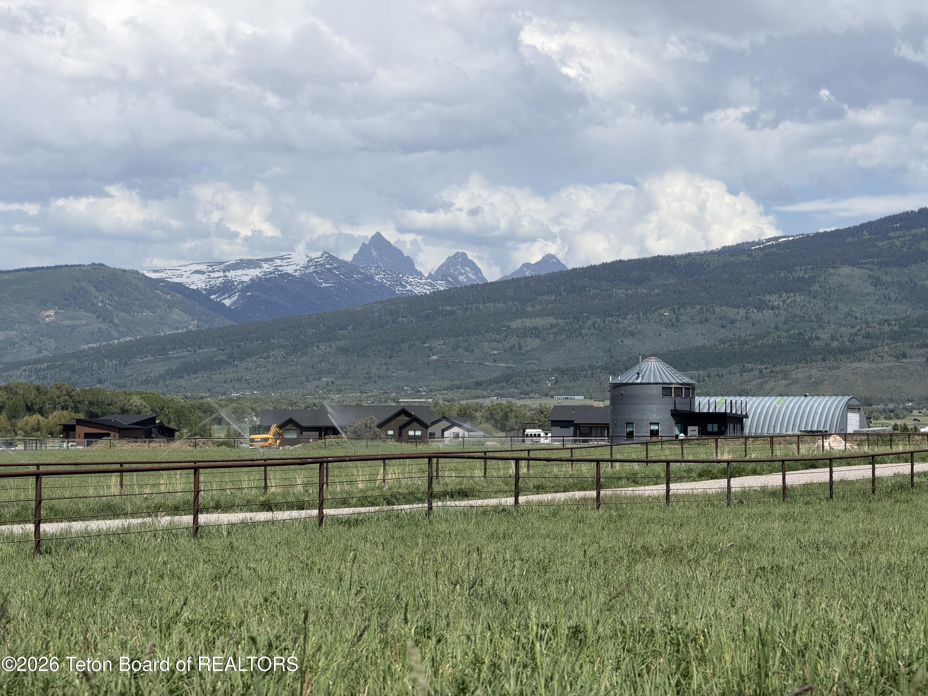 Land in Victor 2