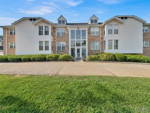 204-102 Round Robin Ct, Saint Louis, MO, 63146-3851 | Card Image