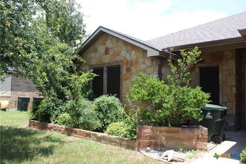 167 Chering Dr, Belton, TX, 76513-7591 | Card Image