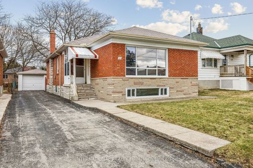 131 Brenda Cres, Scarborough, ON, M1K3C8 | Card Image