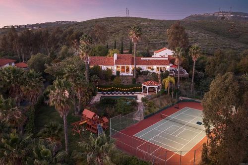 20780 Fortuna Del Norte, Escondido, CA, 92029-3304 | Card Image