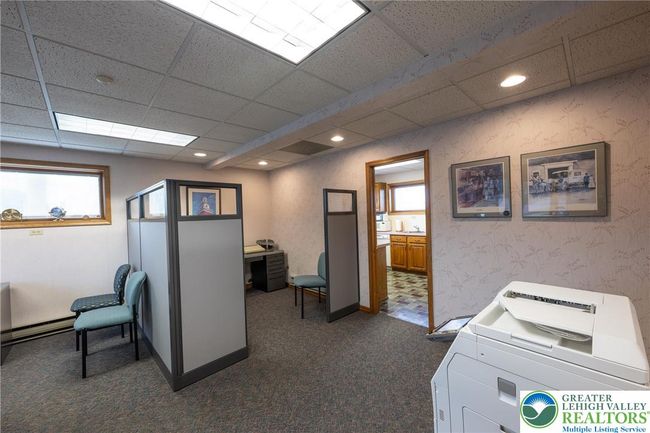 233 Pershing Blvd, Home with 0 bedrooms, 0 bathrooms and 6 parking in Whitehall PA | Image 28