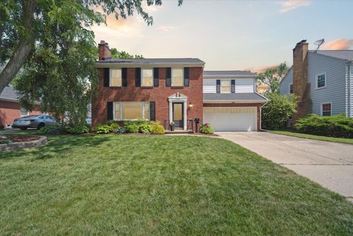 1724 Blair St, Lansing, MI, 48910-1101 | Card Image
