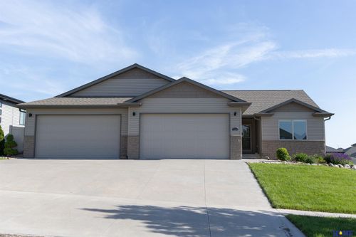 7535 Tavin Dr, Lincoln, NE, 68516-1763 | Card Image