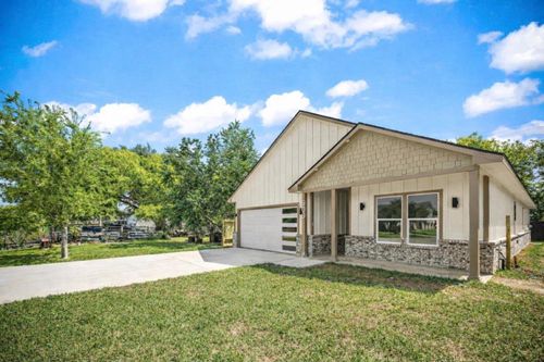 909 Santa Anna Ln, La Porte, TX, 77571-9544 | Card Image