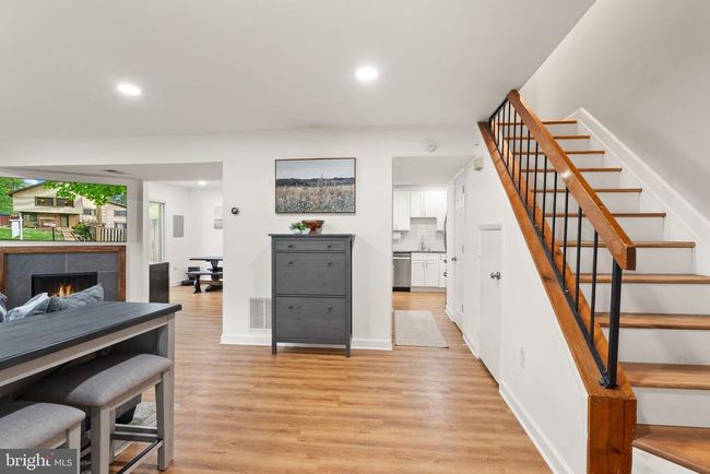 10627 Summer Oak Ct, Townhouse with 4 bedrooms, 3 bathrooms and null parking in BURKE VA | Image 6