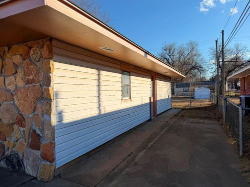 1329 W Thompson Ave, Enid, OK, 73703-7848 | Card Image