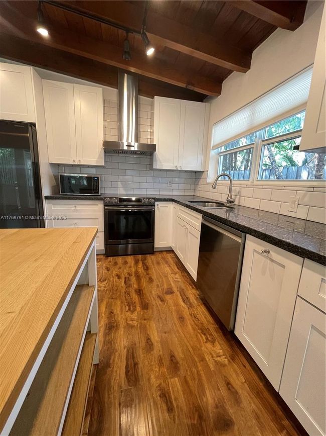 3700 Loquat Ave, House other with 4 bedrooms, 2 bathrooms and null parking in Coconut Grove FL | Image 24
