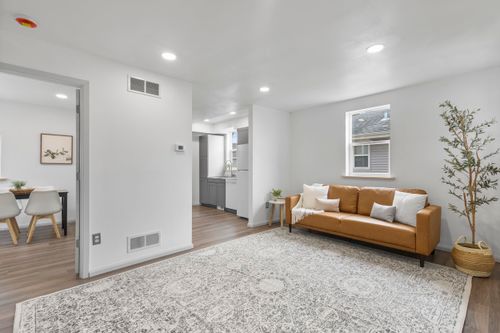 1317 Everett Street, Madison, WI, 53704 | Card Image