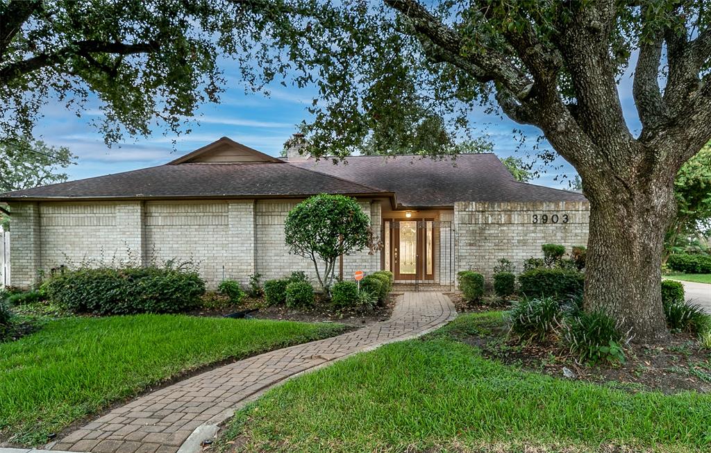 Salvador St, Pasadena, TX 77504