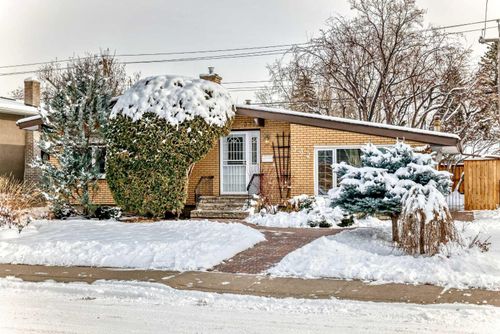 332 Wascana Cres Se, Calgary, AB, T2J1H5 | Card Image