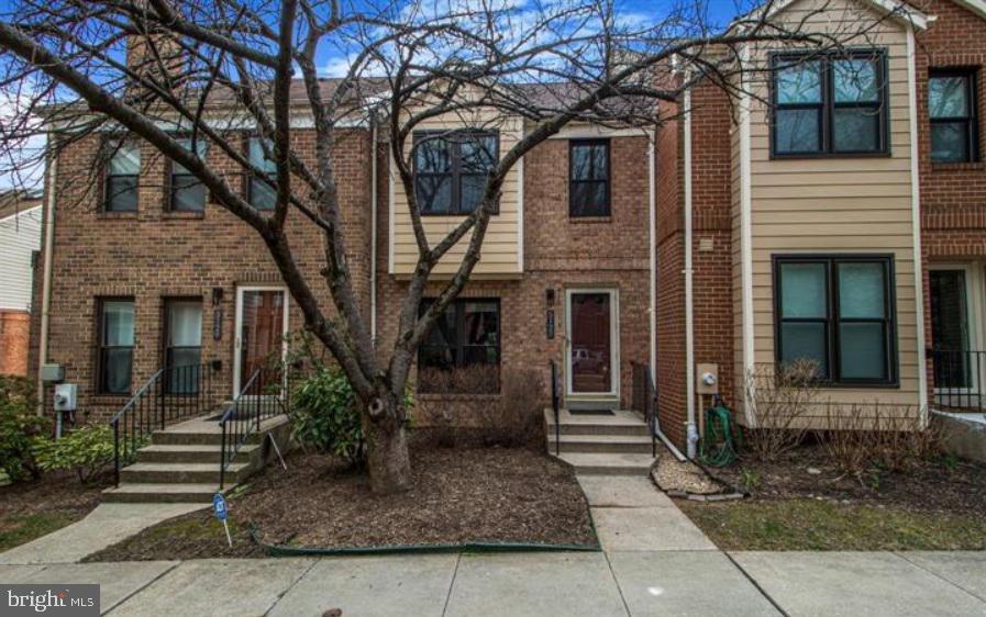 Residential Lease in BETHESDA