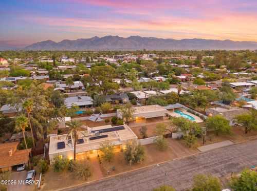 2817 E Croyden St, Tucson, AZ, 85716-5503 | Card Image