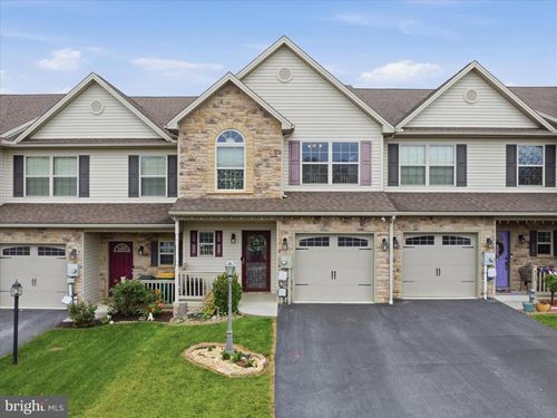 425 Tritle Ave, WAYNESBORO, PA, 17268-1039 | Card Image