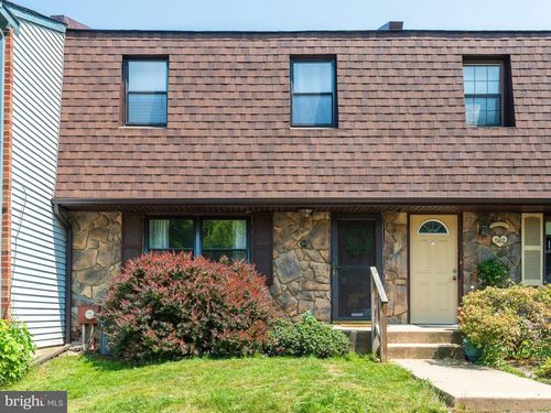 564 Coventry Ln, WEST CHESTER, PA, 19382-7588 | Card Image