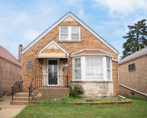 4850 W Waveland Ave, Chicago, IL, 60641-3516 | Card Image