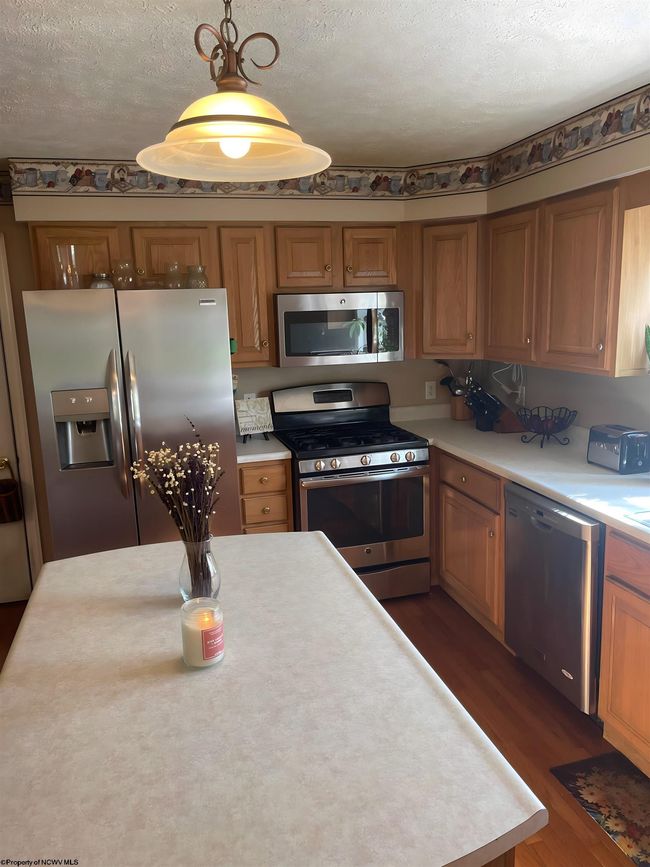 490 Deer Creek Ln, House other with 3 bedrooms, 3 bathrooms and 3 parking in Buckhannon WV | Image 12