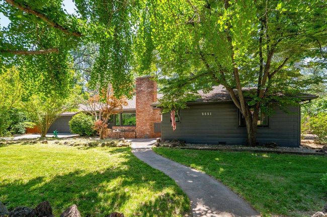 2551 S Waverly Ave, House other with 3 bedrooms, 2 bathrooms and null parking in Redding CA | Image 36
