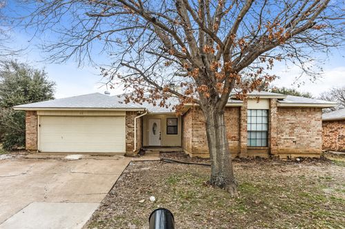 231 Myrtle Dr, Arlington, TX, 76018-1626 | Card Image