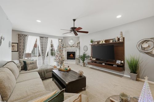 6785 Boulder Pointe Dr, Washington Township, MI, 48094-4501 | Card Image