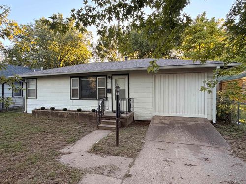 1435 N 3rd Street, Arkansas City, KS, 67005 | Card Image