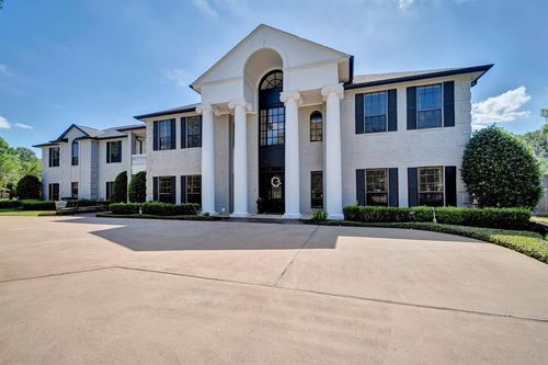 206 Greenbriar Ave, Friendswood, TX, 77546-4632 | Card Image