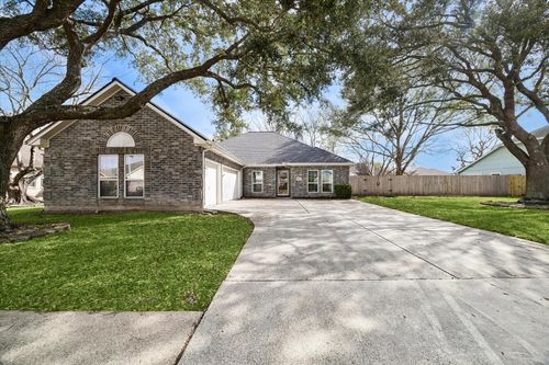 806 Charles Pl, Baytown, TX, 77521-3486 | Card Image