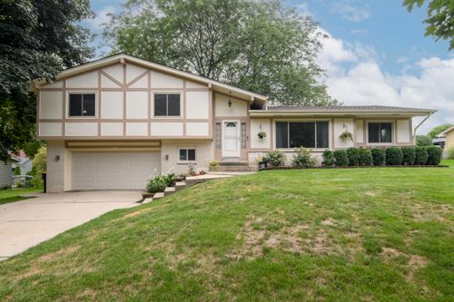 2601 Pendleton Pl, Waukesha, WI, 53188-5542 | Card Image