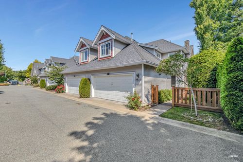 9-19977 71 Ave, Langley, BC, V2Y0E1 | Card Image