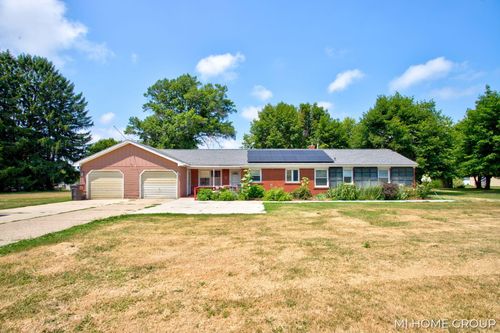 705 E Main St, Fennville, MI, 49408-8549 | Card Image