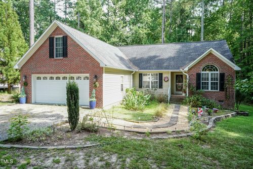 8040 Royal Dr, Sanford, NC, 27332-9611 | Card Image