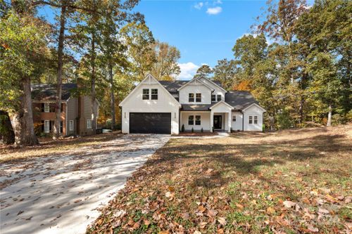 7409 Delta Lake Drive, Charlotte, NC, 28215 | Card Image