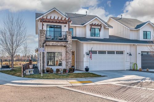 6686 N Assissi Ln, Meridian, ID, 83646-4553 | Card Image