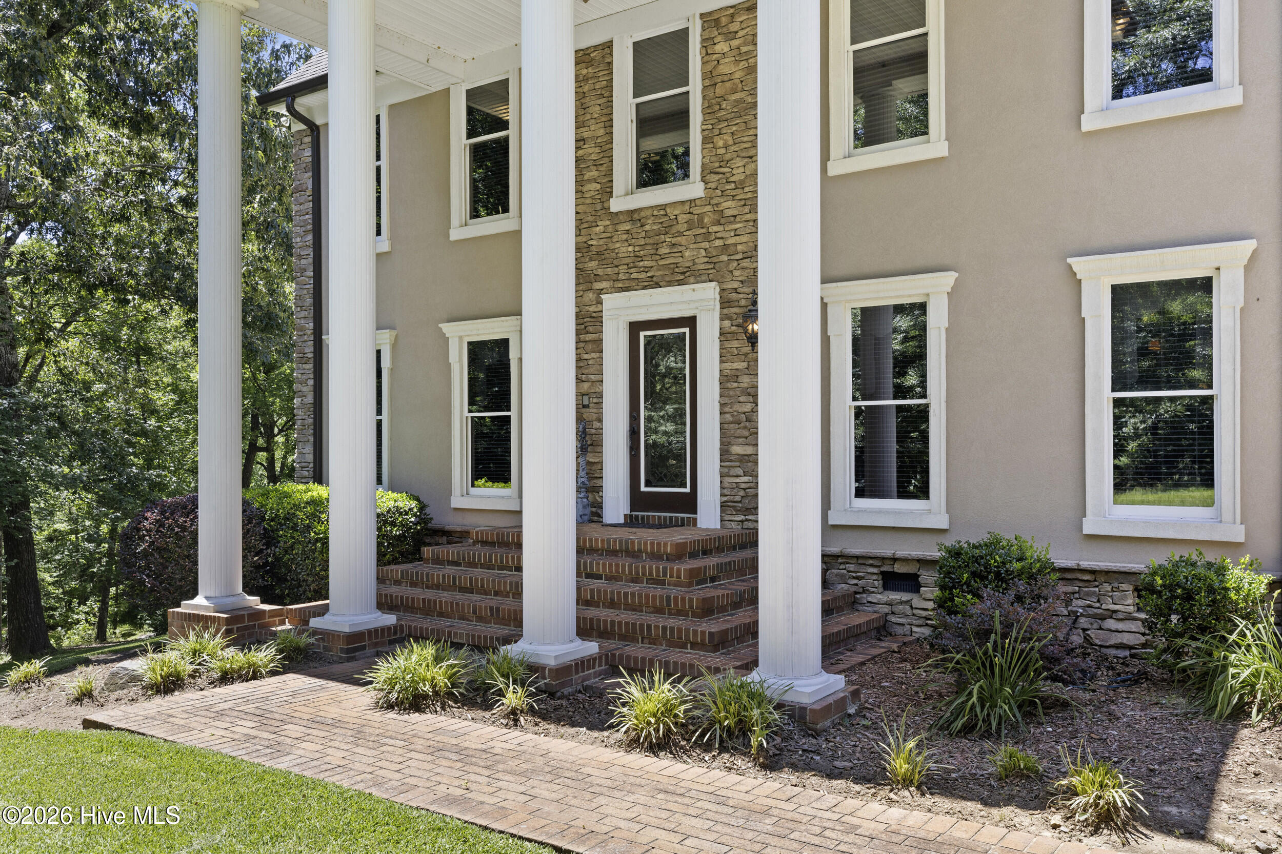 Residential in Thomson 5