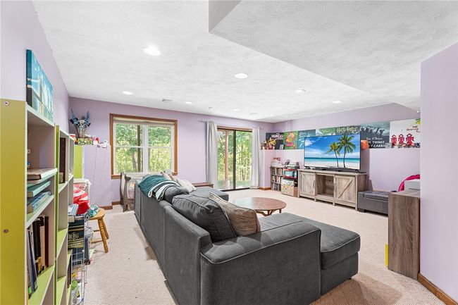 607 Brookhaven Ln, Condo with 2 bedrooms, 3 bathrooms and 2 parking in Woonsocket RI | Image 19
