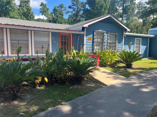 311 White Bass Ln, Livingston, TX, 77351-3865 | Card Image