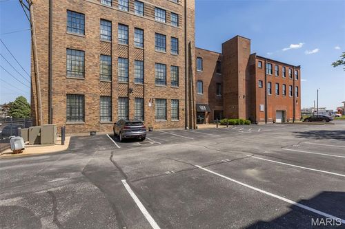 103-1720 Chouteau Ave, Saint Louis, MO, 63103-3124 | Card Image