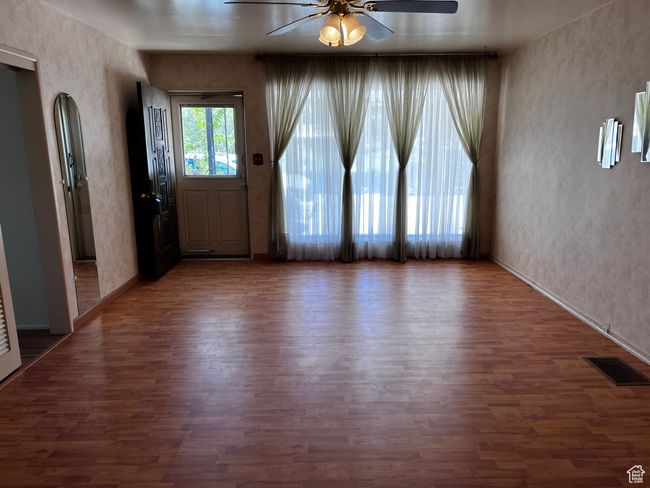 338 S 300 W, House other with 3 bedrooms, 2 bathrooms and 2 parking in Helper UT | Image 9