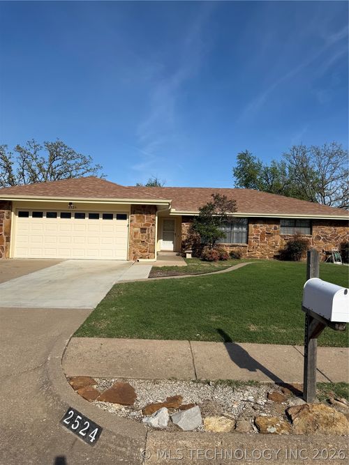 2524 Centre Rd, Bartlesville, OK, 74003-6901 | Card Image