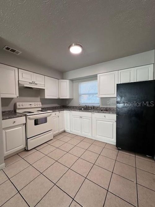 b-10407 N Jasmine Avenue, TAMPA, FL, 33612 | Card Image