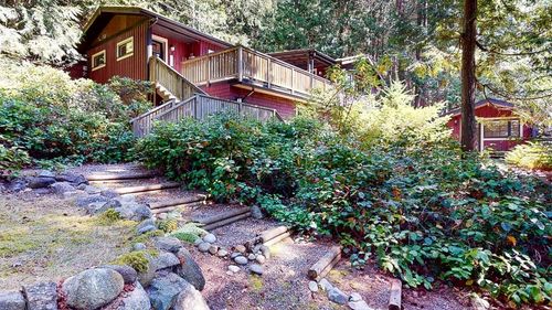 152 Swallow Rd, Gibsons, BC, V0N1V3 | Card Image