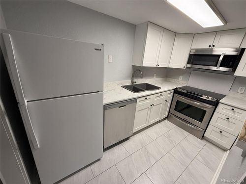 396-9725 E Harvard Ave, Denver, CO, 80231-3911 | Card Image