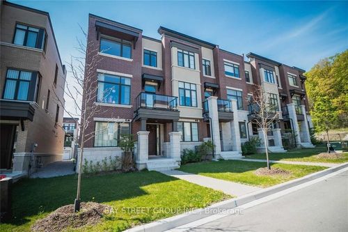 37 Carrville Woods Cir, Vaughan, ON, L6A4Z6 | Card Image