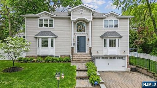 39 Drury Ln, Demarest, NJ, 07627-2006 | Card Image