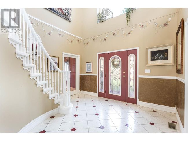 6655 Cosens Bay Rd, House other with 7 bedrooms, 5 bathrooms and 8 parking in Coldstream BC | Image 10