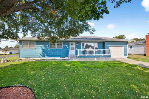 702 N Juniata St, Blue Grass, IA, 52726-9736 | Card Image