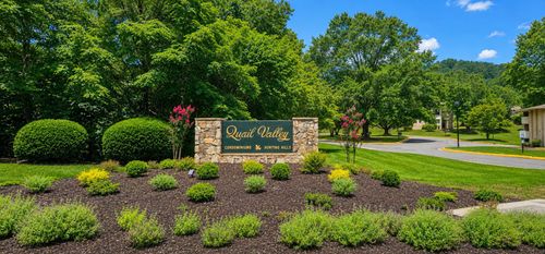17d-5260 Crossbow Cir, Roanoke, VA, 24018-9226 | Card Image
