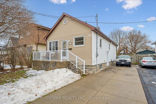 7 Elmwood Ave, Cambridge, ON, N1R4X7 | Card Image