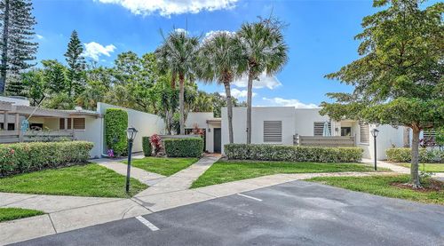 664 Woodlawn Dr, BRADENTON, FL, 34210-3035 | Card Image