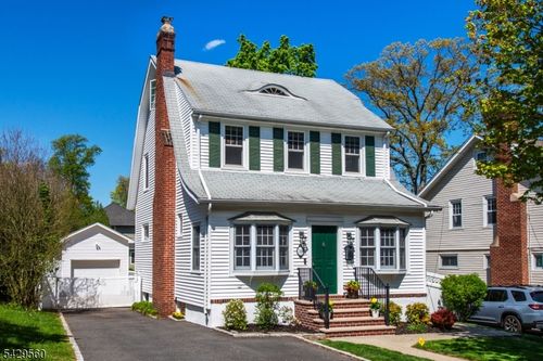 50 Morningside Rd, Verona, NJ, 07044-1423 | Card Image